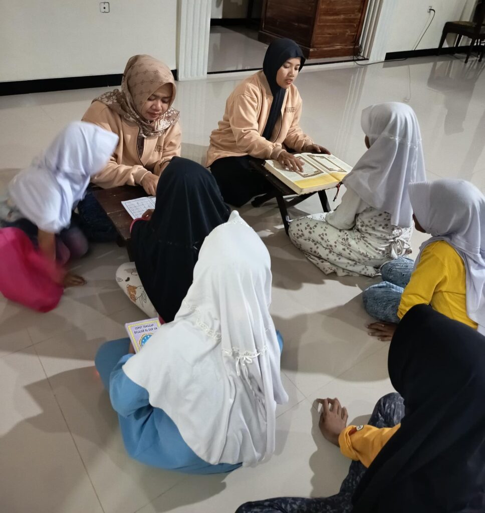 Belajar Di Masjid